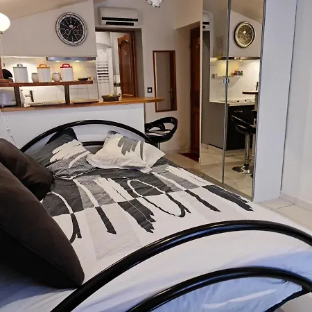 Appart hôtel Redhouse Zen 3*