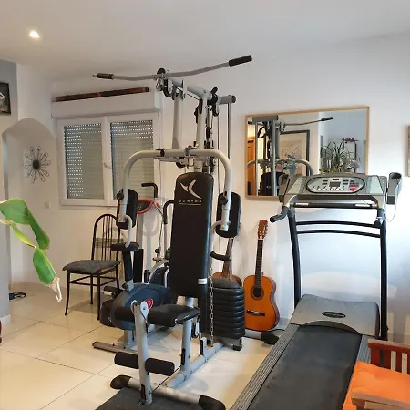 Redhouse Zen 3* Roques