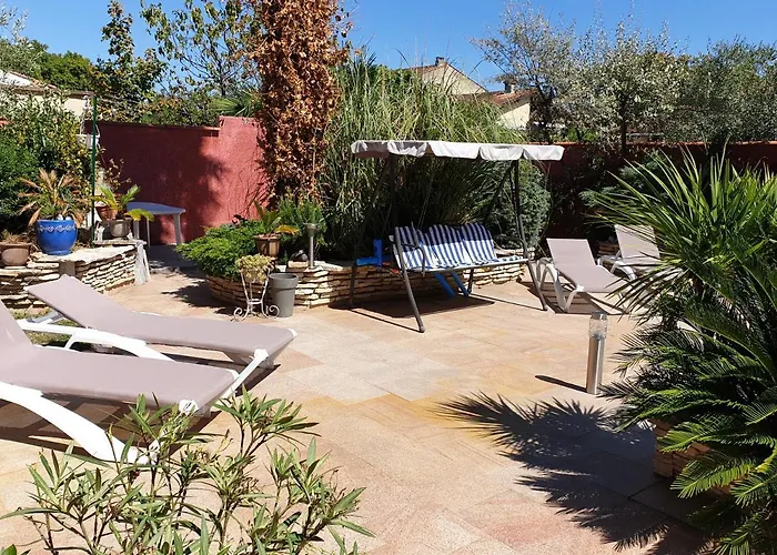 Redhouse Zen 尔龙河畔若吉斯